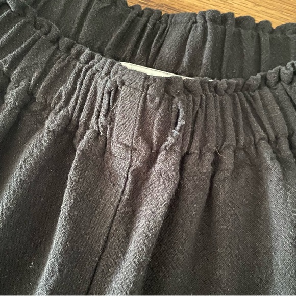Stillwater LA. Black linen blend elastic waist shorts size small - Picture 3 of 7